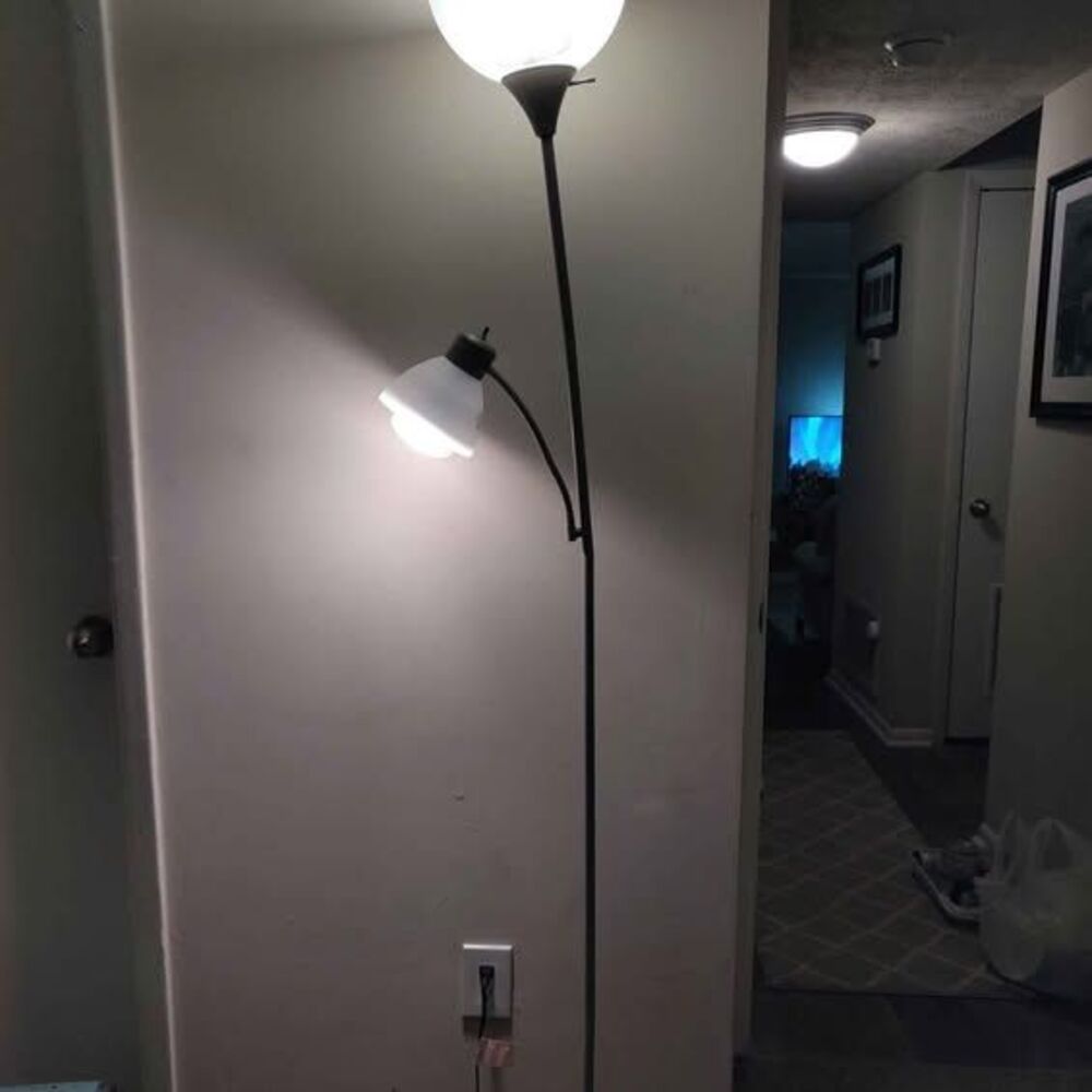 2 Lamp Posts